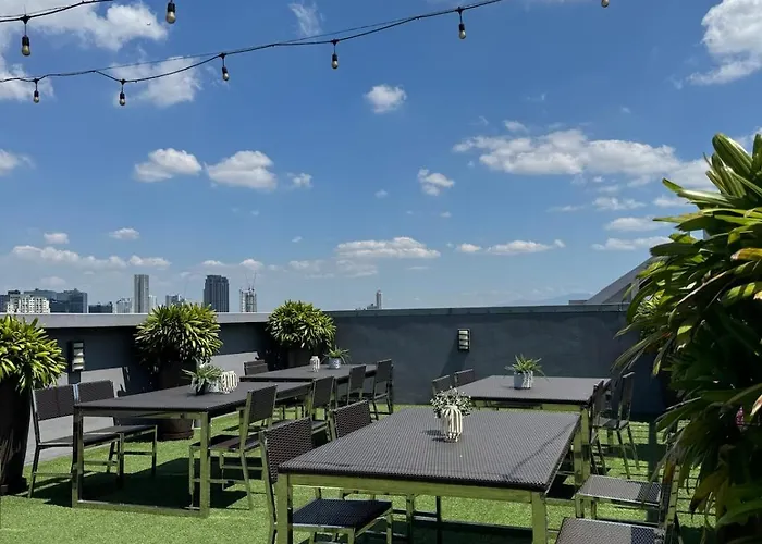 Shane's Spot Pool Netflix And Wi-fi Near Cbd * Manila